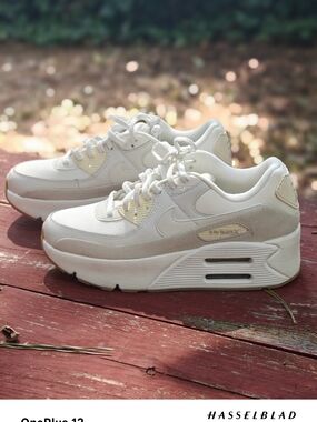 Nike Air Max LV90 Women’s Sneakers - Cream White
